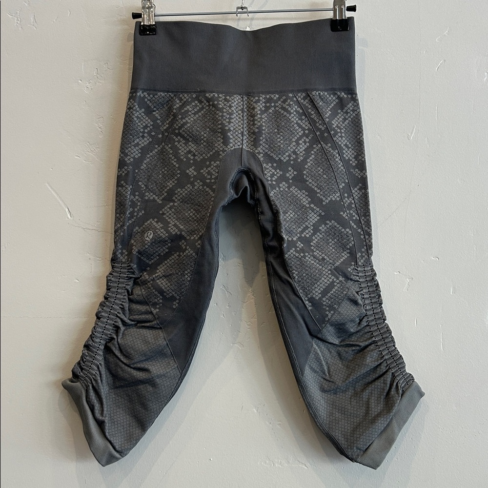Lululemon In The Flow Crop II - Picture 7 of 11